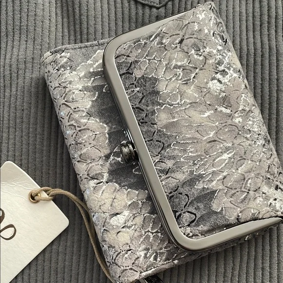 HOBO Gray Textured Wallet with Zipper Closure - Picture 1 of 7